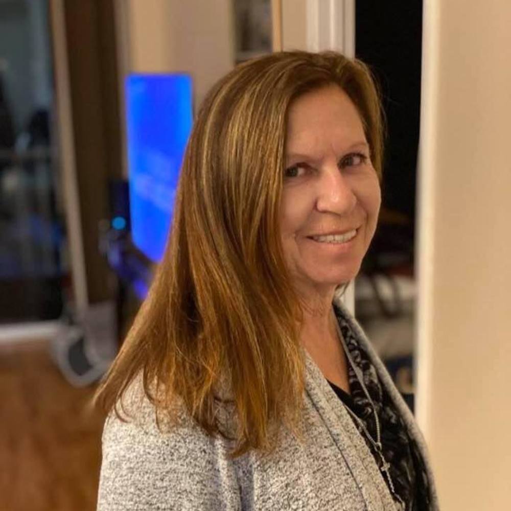 Meet your Posher, Jeannine
